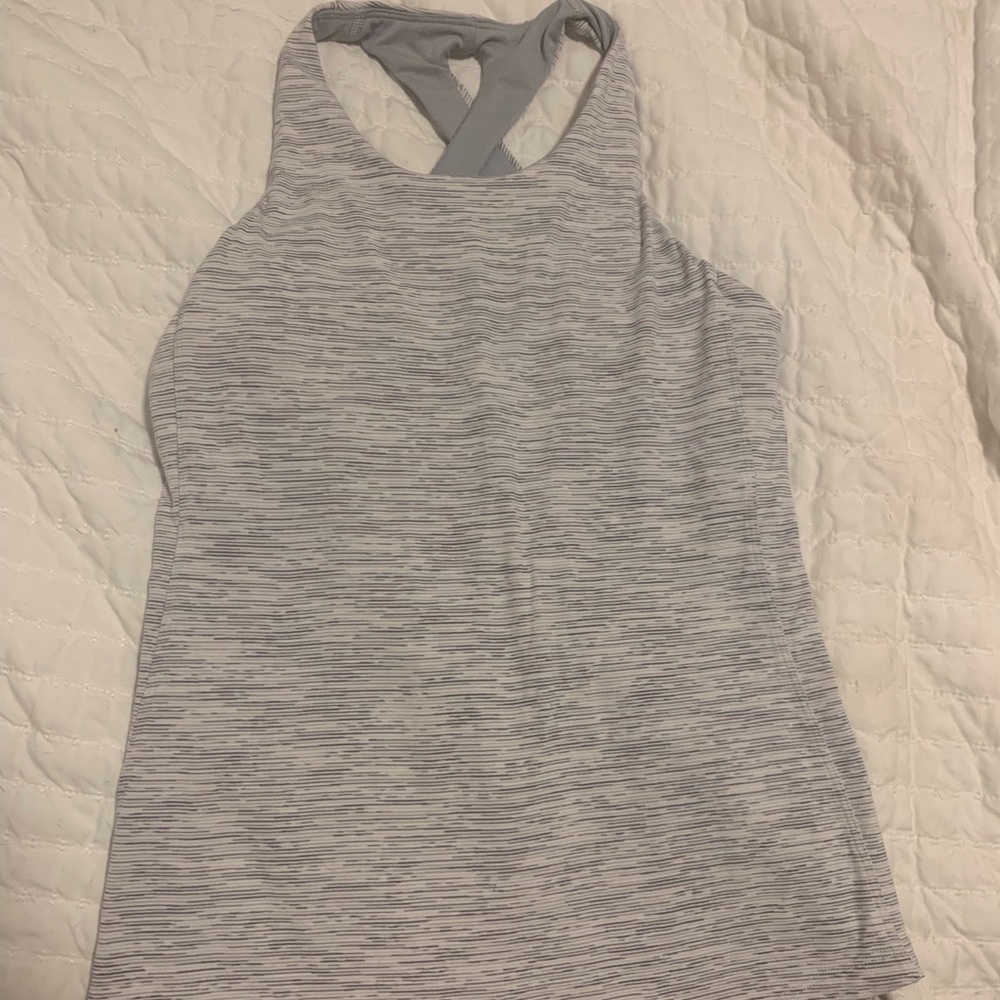 Lululemon top